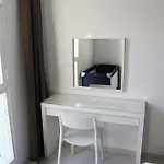 Modern 1 Bed Apartment, Minutes From The 公寓 厄尔梅达诺
