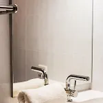 Modern 1 Bed Apartment, Minutes From The * 厄尔梅达诺