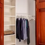 Modern 1 Bed Apartment, Minutes From The *