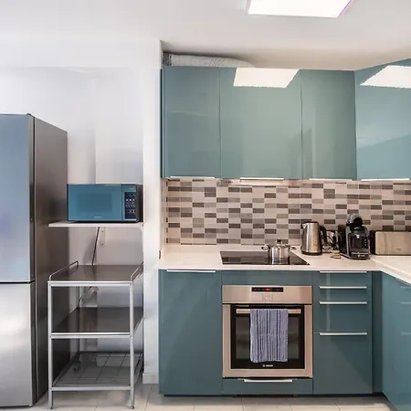 Modern 1 Bed Apartment, Minutes From The 厄尔梅达诺