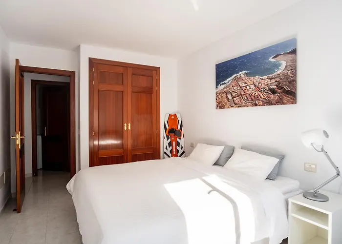 Modern 1 Bed Apartment, Minutes From The