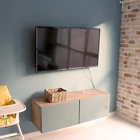 Apartment Modern 1 Bed Apartment, Minutes From The *