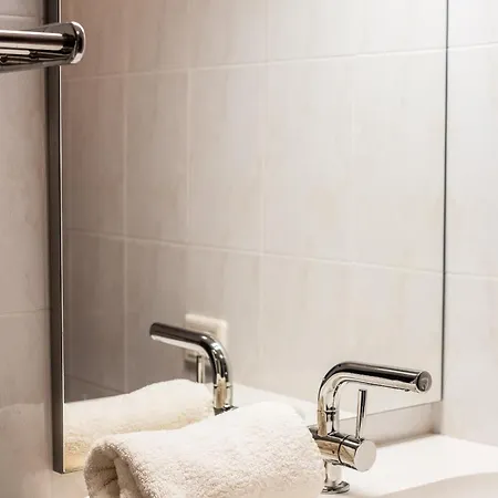 Modern 1 Bed Apartment, Minutes From The * El Médano