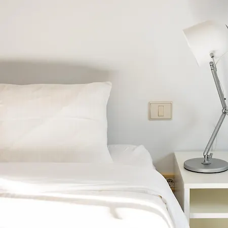 Modern 1 Bed Apartment, Minutes From The El Médano